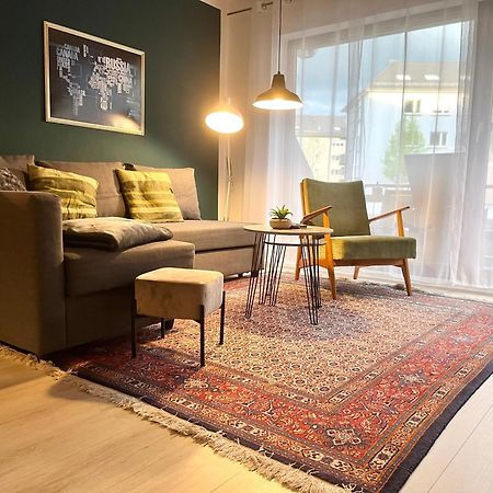Living At Saarpartments -Adultsonly- 2 Bedrooms, Kitchen - Business & Holiday Apartments For Long- And Short Term Stay, 3 Min To Train Station, Secure E-Bike Parking! Saarbrücken Exteriör bild