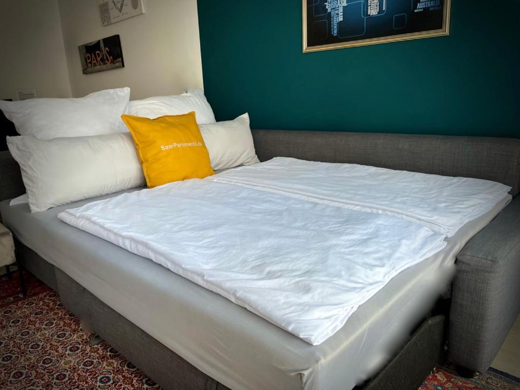 Living At Saarpartments -Adultsonly- 2 Bedrooms, Kitchen - Business & Holiday Apartments For Long- And Short Term Stay, 3 Min To Train Station, Secure E-Bike Parking! Saarbrücken Exteriör bild
